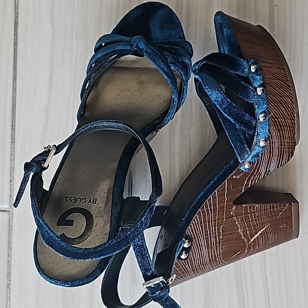 Guess Heels size 8.5